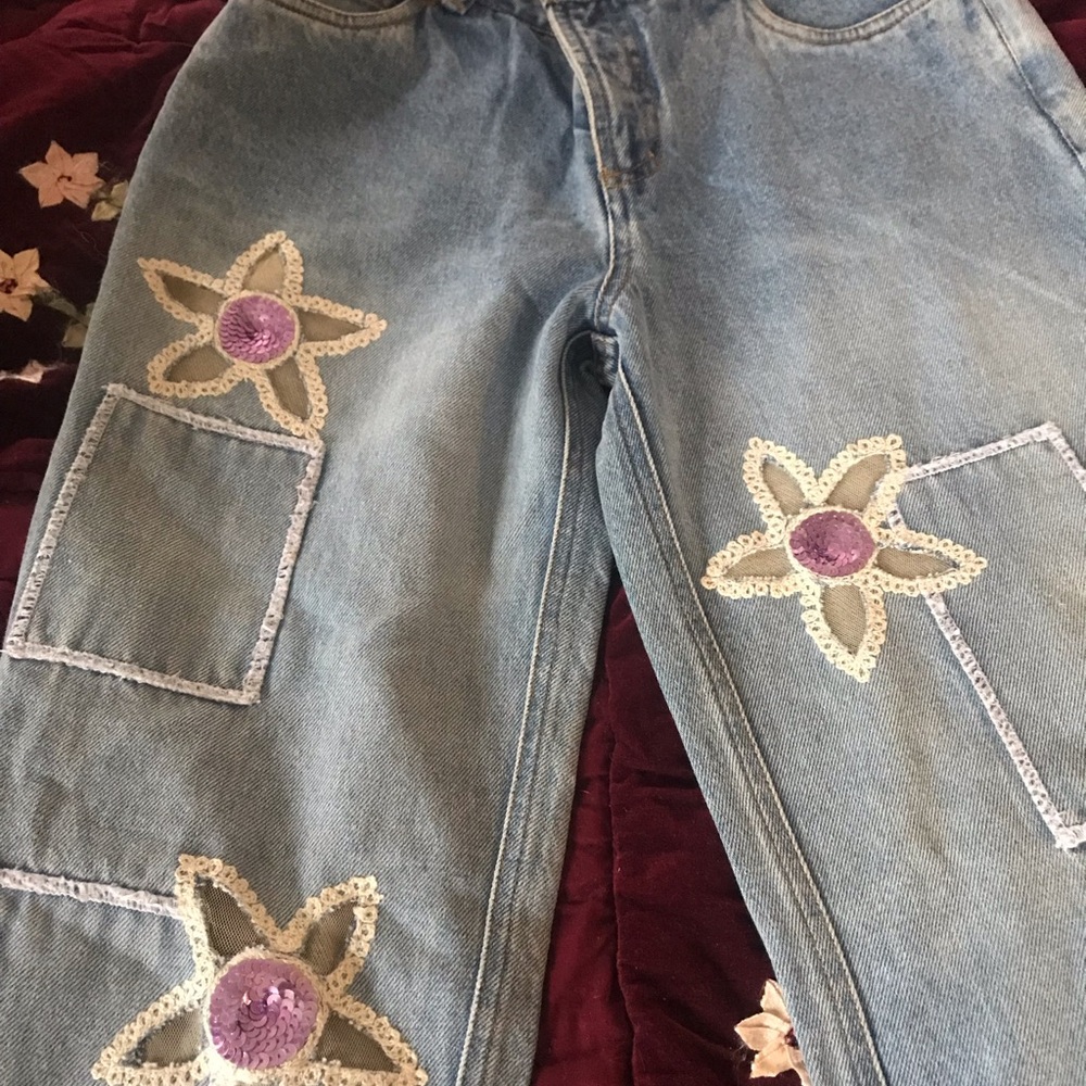 Embroidered Jeans with Floral Accents - Picture 5 of 6